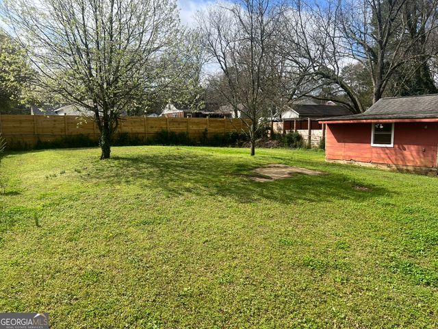 875 Dennis Dr, Forest Park, GA 30297