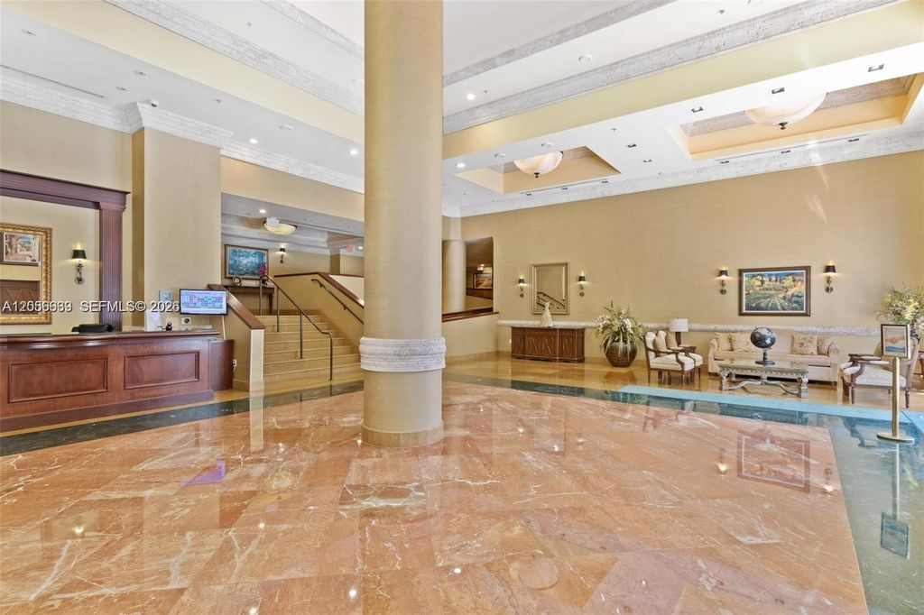 8395 SW 73rd Ave 316, Miami, FL 33143