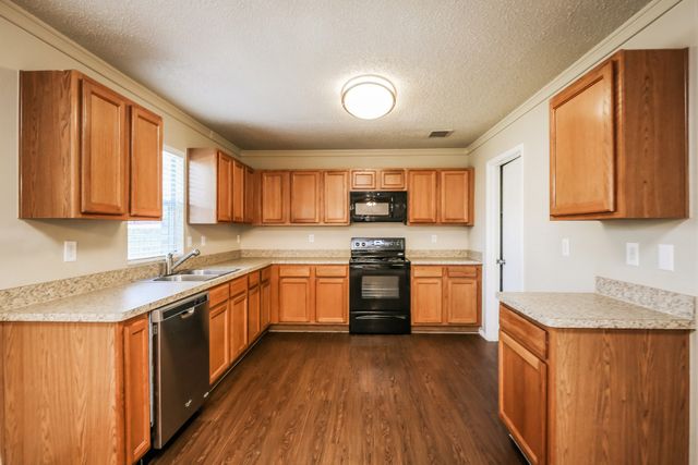 2980 Santa Sabina Drive, Grand Prairie, TX 75052