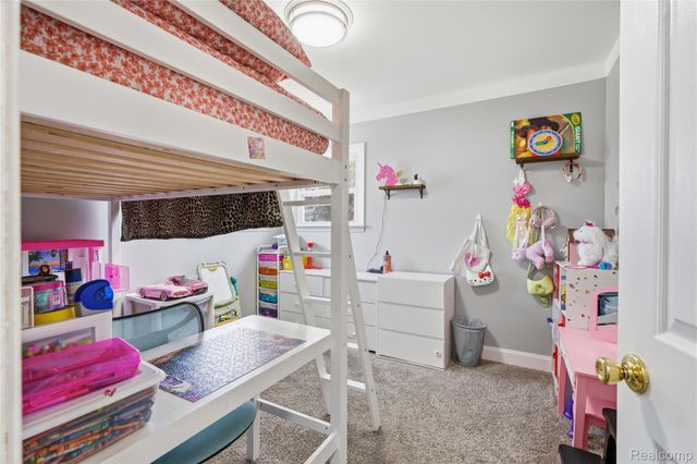 18004 Holland Avenue, Eastpointe, MI 48021