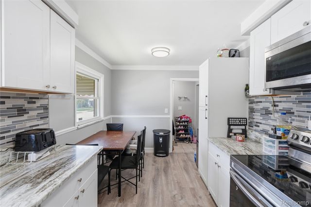 18004 Holland Avenue, Eastpointe, MI 48021