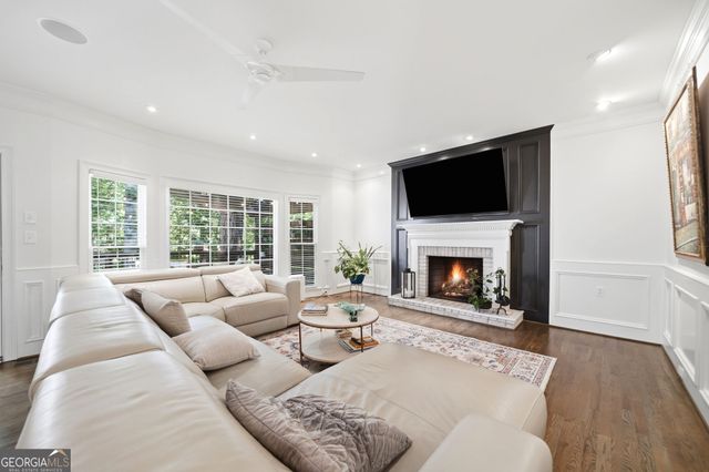 690 Wood Work Way, Roswell, GA 30076