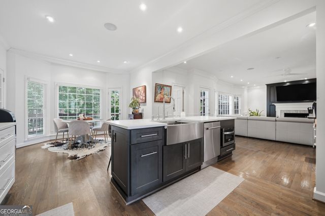 690 Wood Work Way, Roswell, GA 30076