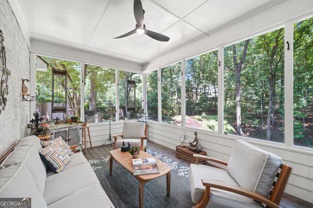 690 Wood Work Way, Roswell, GA 30076