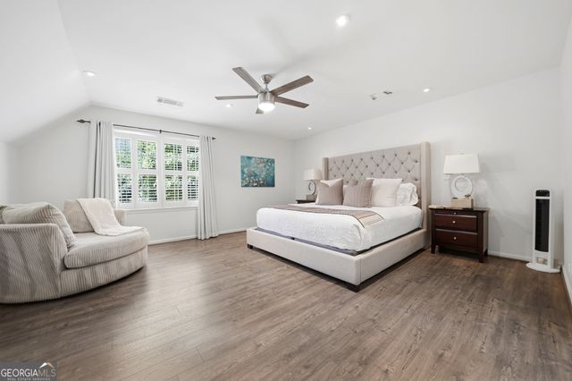 690 Wood Work Way, Roswell, GA 30076