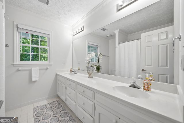 690 Wood Work Way, Roswell, GA 30076