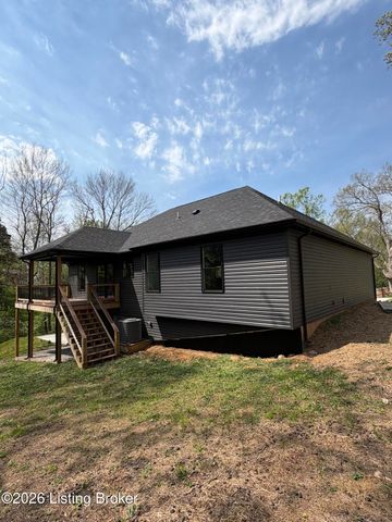 8105 Michael Ray Dr, Louisville, KY 40219