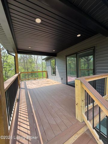 8105 Michael Ray Dr, Louisville, KY 40219