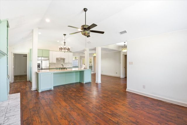 201 Montreal Drive, Hurst, TX 76054