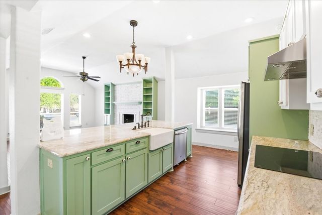 201 Montreal Drive, Hurst, TX 76054