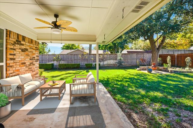 201 Montreal Drive, Hurst, TX 76054