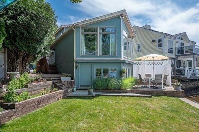 45 Point Pleasant Rd, Webster, MA 01570