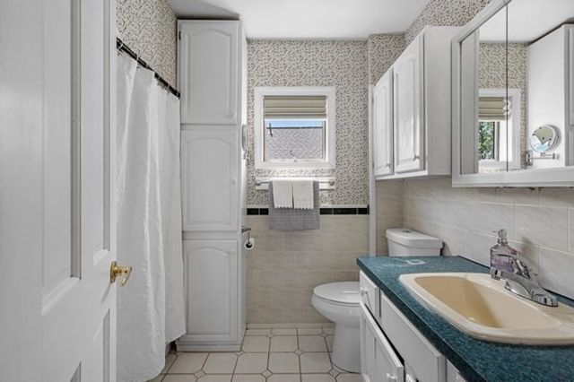 45 Point Pleasant Rd, Webster, MA 01570