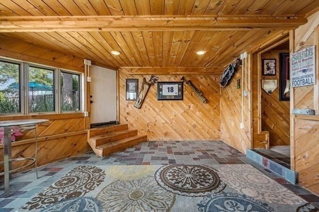 45 Point Pleasant Rd, Webster, MA 01570