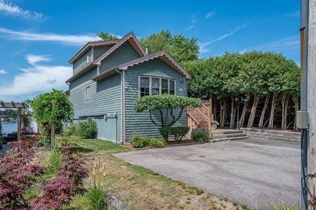 45 Point Pleasant Rd, Webster, MA 01570