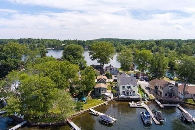 45 Point Pleasant Rd, Webster, MA 01570