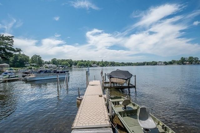 45 Point Pleasant Rd, Webster, MA 01570