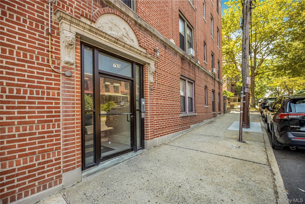 760 E 232nd Street, Bronx, NY 10466 — photo 4