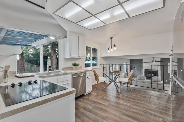 1524 Ridgewood Dr, Martinez, CA 94553