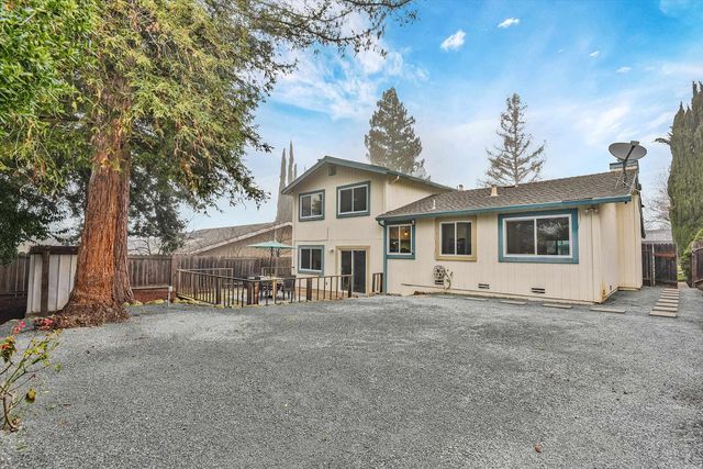 1524 Ridgewood Dr, Martinez, CA 94553