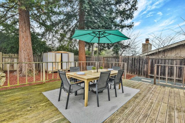 1524 Ridgewood Dr, Martinez, CA 94553