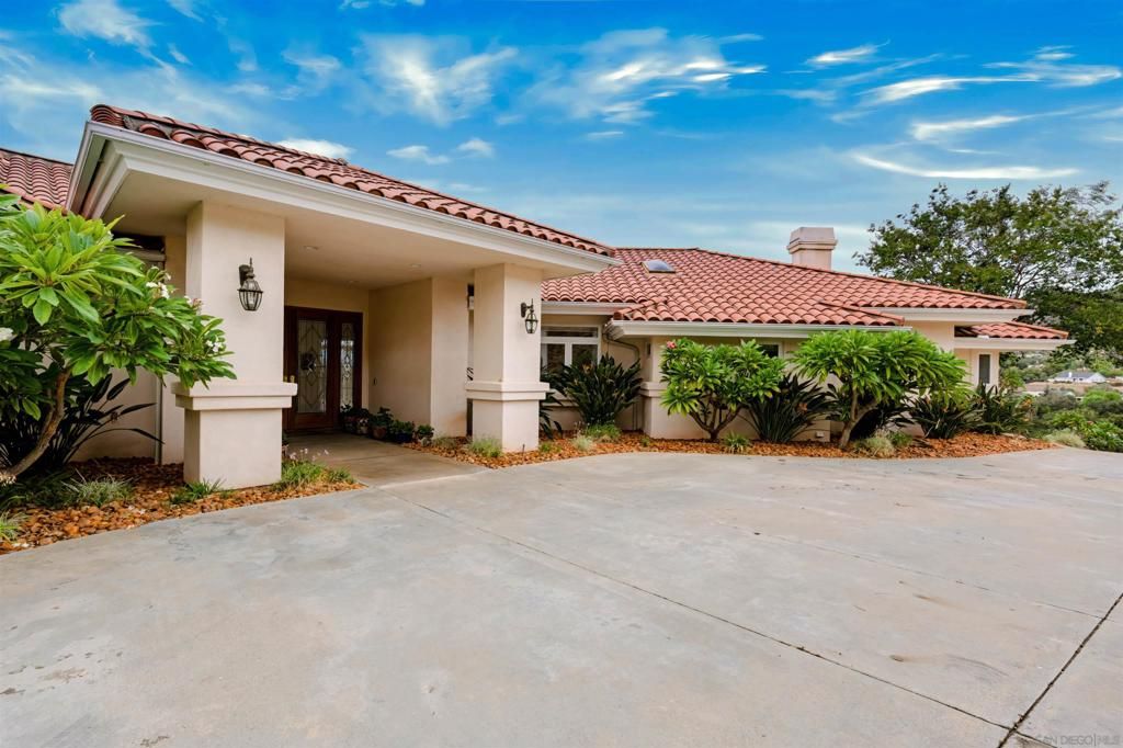 3249 Live Oak Park, Fallbrook, CA 92028 — exterior