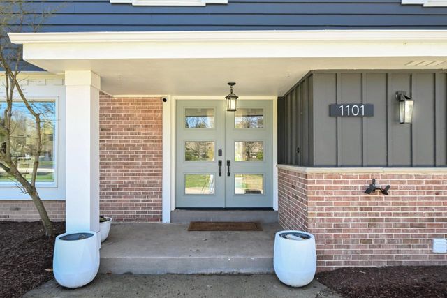 1101 W County Line ROAD, Bayside, WI 53217