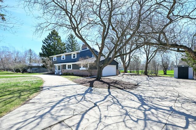 1101 W County Line ROAD, Bayside, WI 53217