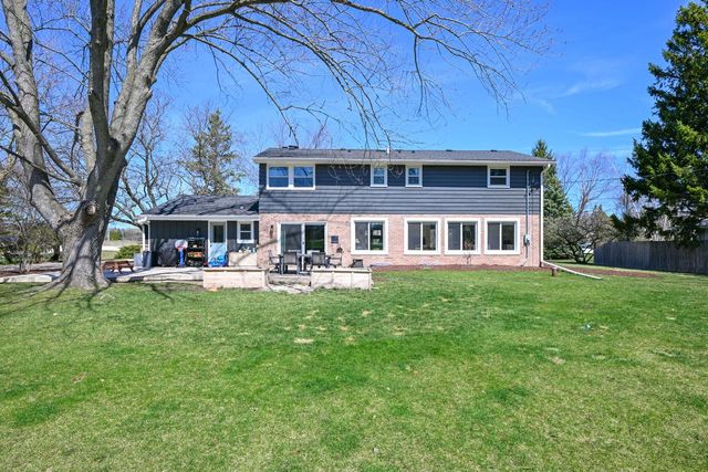 1101 W County Line ROAD, Bayside, WI 53217