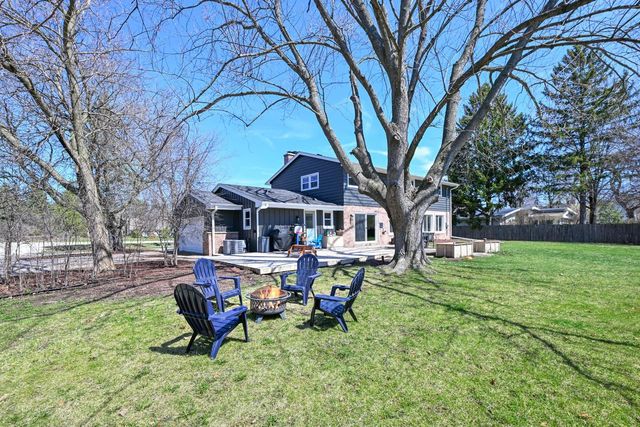 1101 W County Line ROAD, Bayside, WI 53217