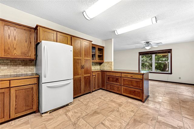 5794 S Shaeffer Road, Fayetteville, AR 72701