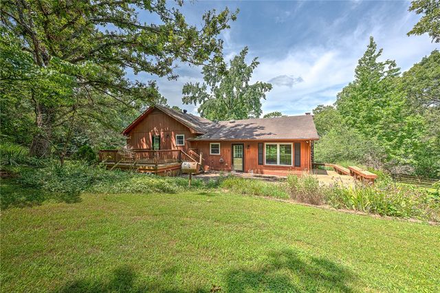 5794 S Shaeffer Road, Fayetteville, AR 72701
