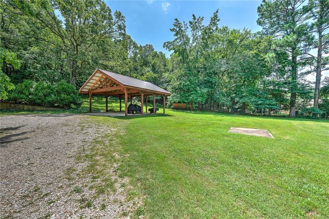 5794 S Shaeffer Road, Fayetteville, AR 72701
