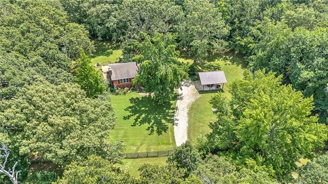 5794 S Shaeffer Road, Fayetteville, AR 72701