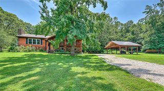 5794 S Shaeffer Road, Fayetteville, AR 72701