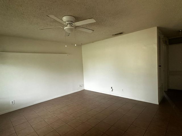 900 Sahara Ave B, Austin, TX 78745