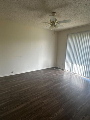 900 Sahara Ave B, Austin, TX 78745