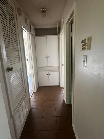 900 Sahara Ave B, Austin, TX 78745