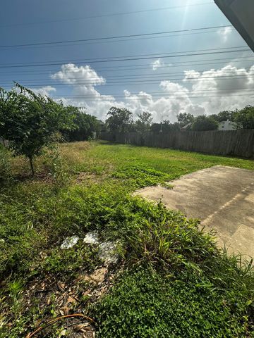 900 Sahara Ave B, Austin, TX 78745