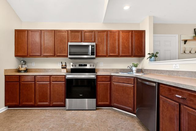 406 Poplar Grove Place, Summerville, SC 29483