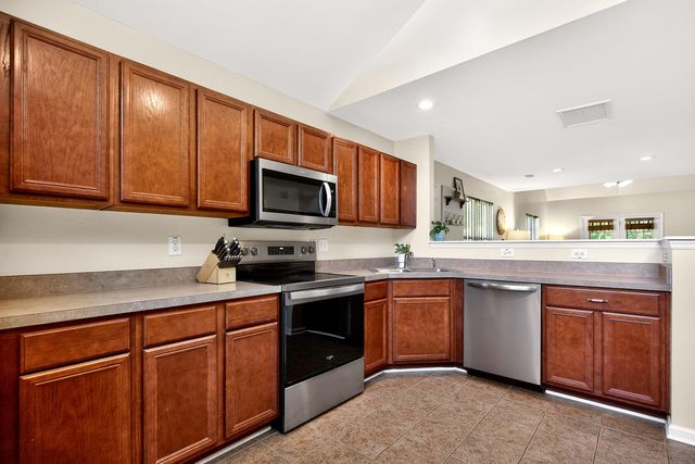 406 Poplar Grove Place, Summerville, SC 29483