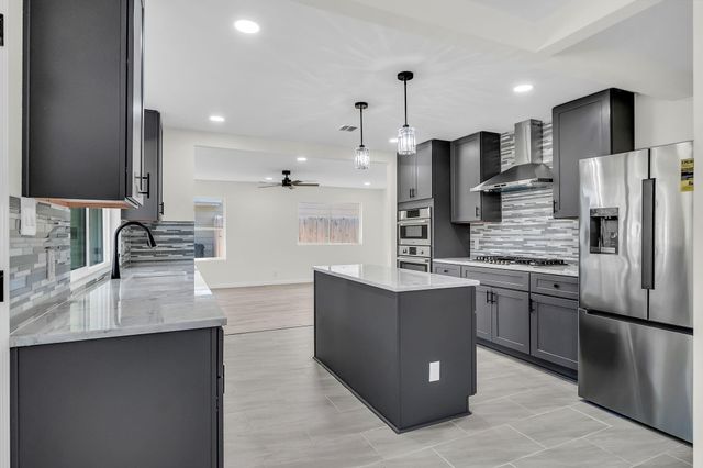 5025 De Milo Drive, Houston, TX 77092