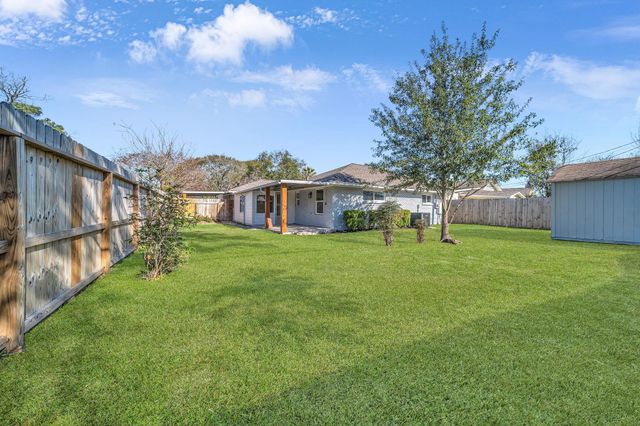 5025 De Milo Drive, Houston, TX 77092