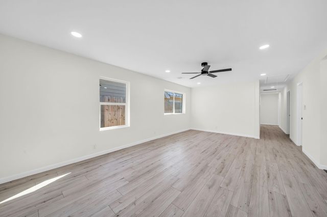 5025 De Milo Drive, Houston, TX 77092