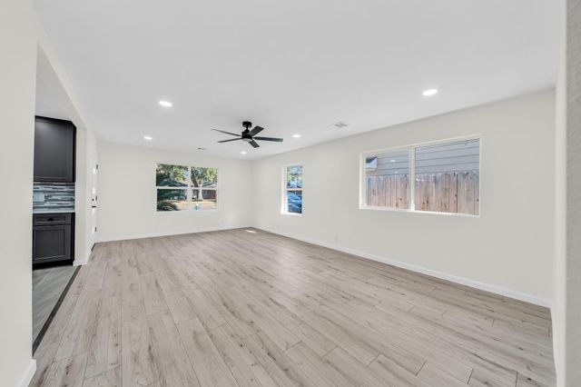 5025 De Milo Drive, Houston, TX 77092