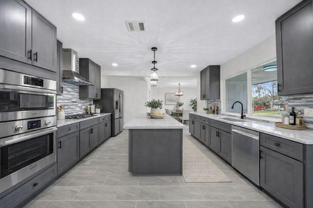 5025 De Milo Drive, Houston, TX 77092