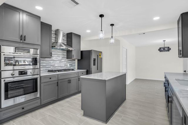 5025 De Milo Drive, Houston, TX 77092