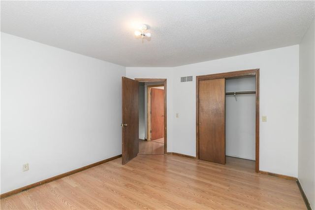 131 Kindred Avenue, Bonner Springs, KS 66012