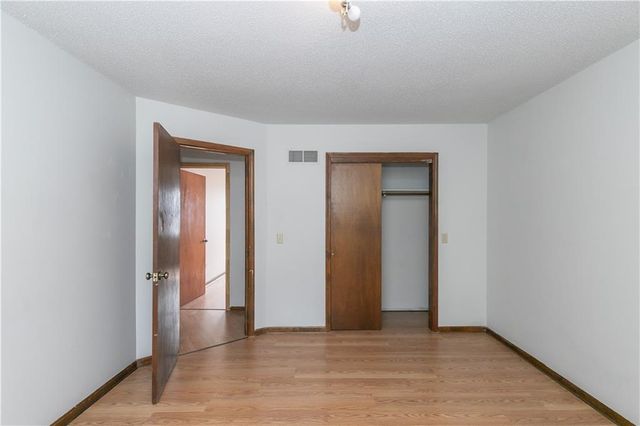 131 Kindred Avenue, Bonner Springs, KS 66012