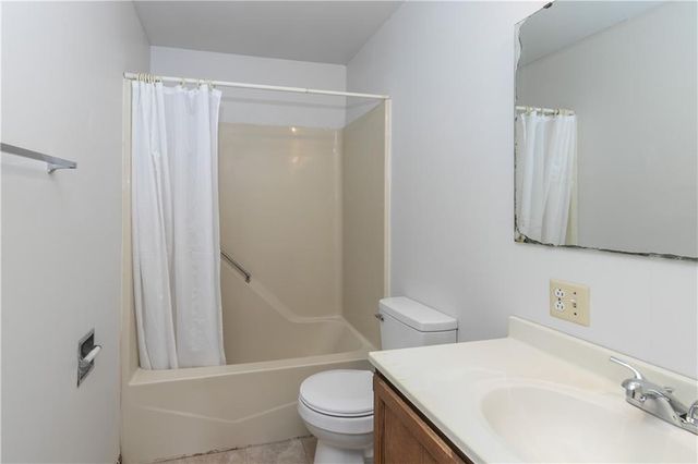 131 Kindred Avenue, Bonner Springs, KS 66012